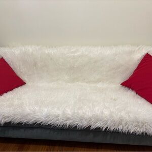 Silky soft fake fur throw rug